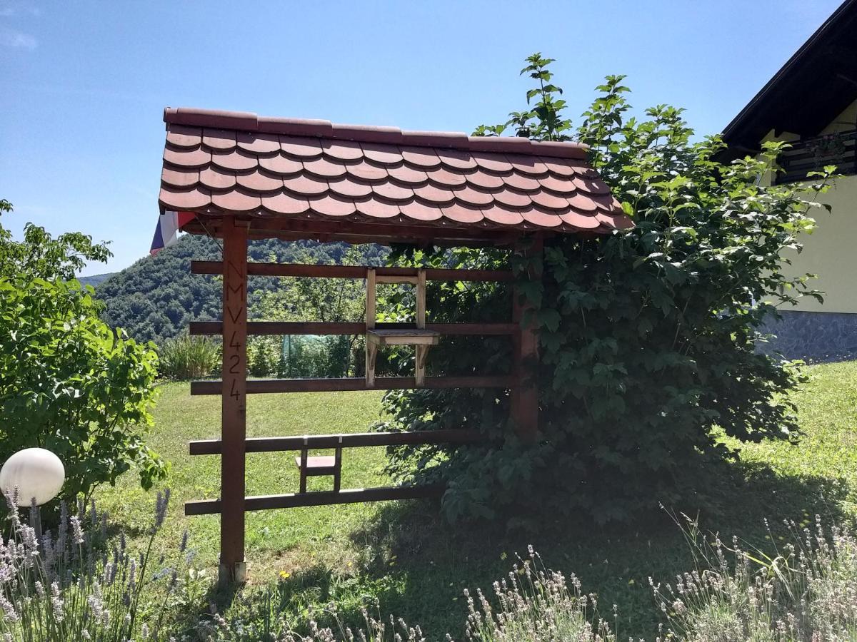 Getaway "At The Three Lights" Vila Sevnica Exterior foto