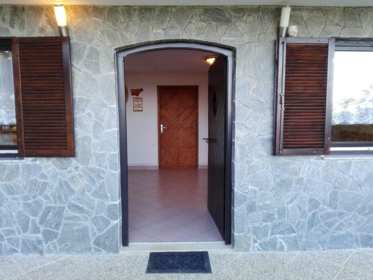 Getaway "At The Three Lights" Vila Sevnica Exterior foto